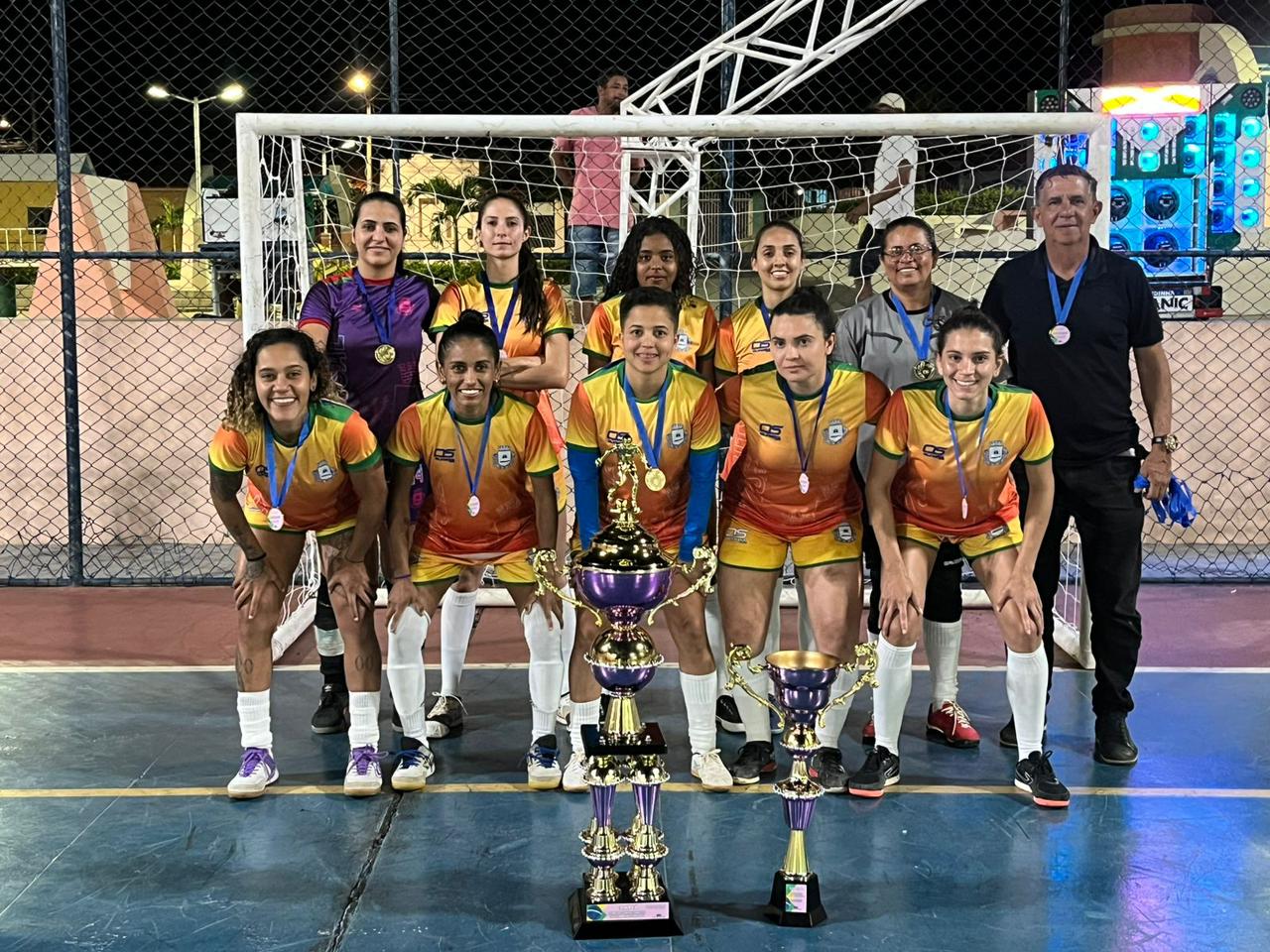 SELEÇÃO DE CACULÉ CONQUISTA TÍTULO DO 8º ZONAL DO SUDOESTE DE FUTSAL FEMININO EM PALMAS DE MONTE ALTO