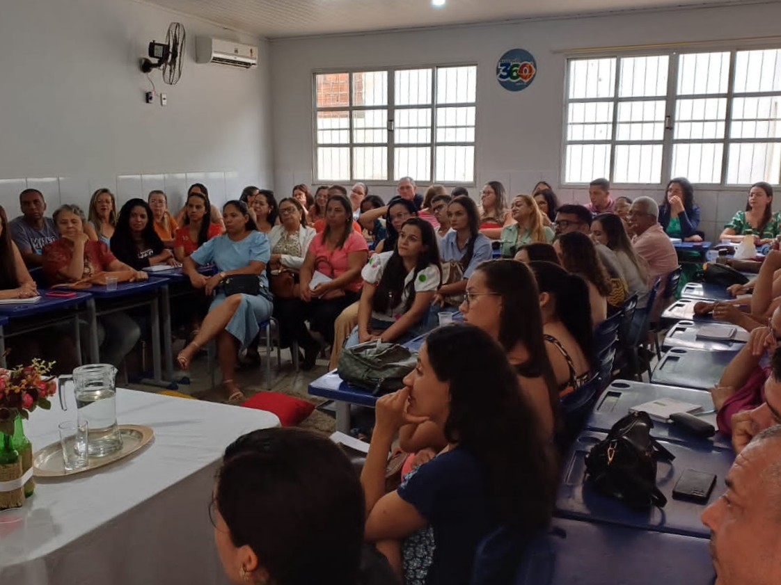 FORMAÇÃO SOBRE EDUCAÇÃO INTEGRAL EM CACULÉ CAPACITA PROFESSORES DA REDE MUNICIPAL