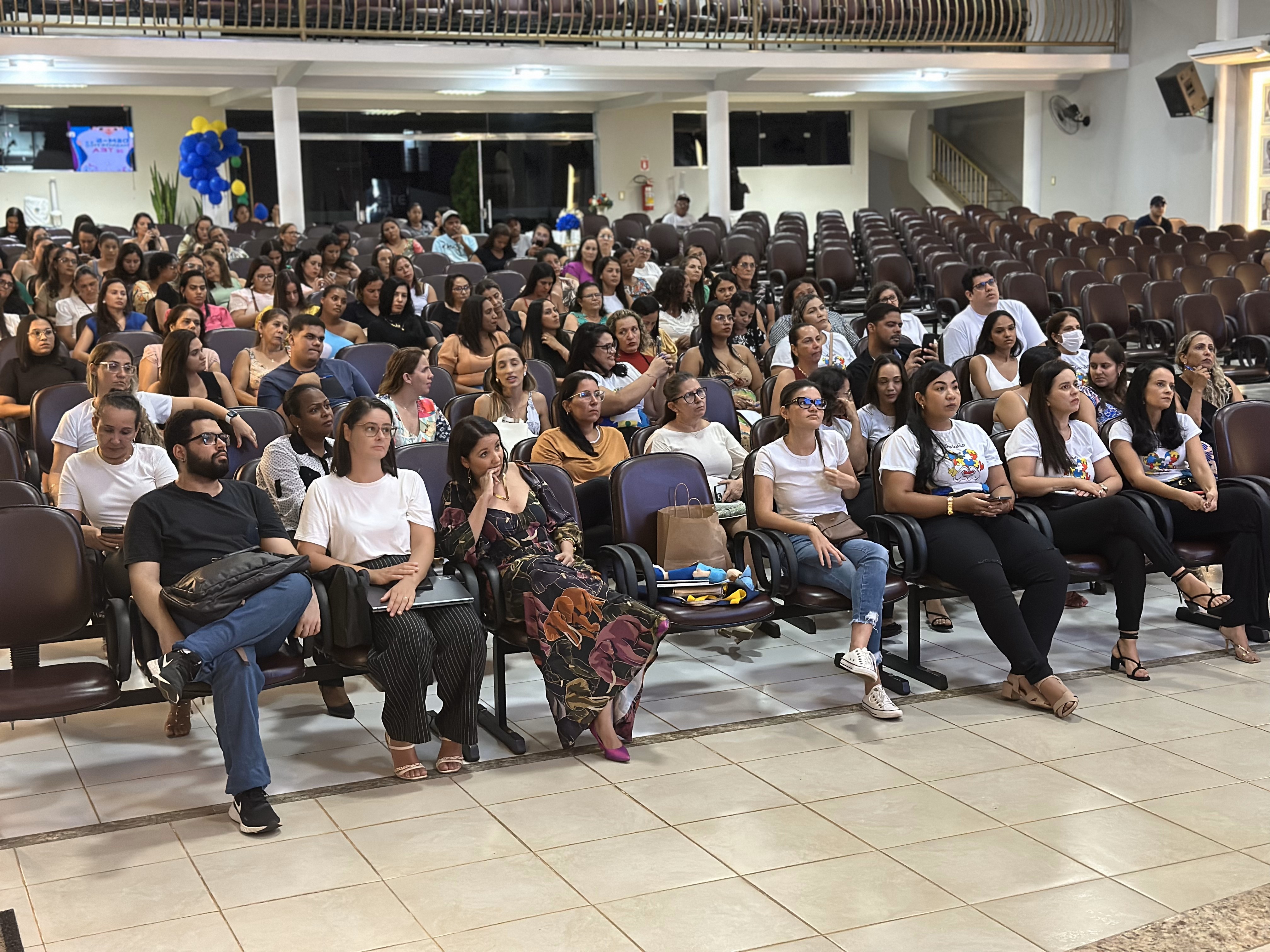 CACULÉ REALIZA 1ª FORMAÇÃO CONTINUADA COM O TEMA CONHECENDO O AUTISMO
