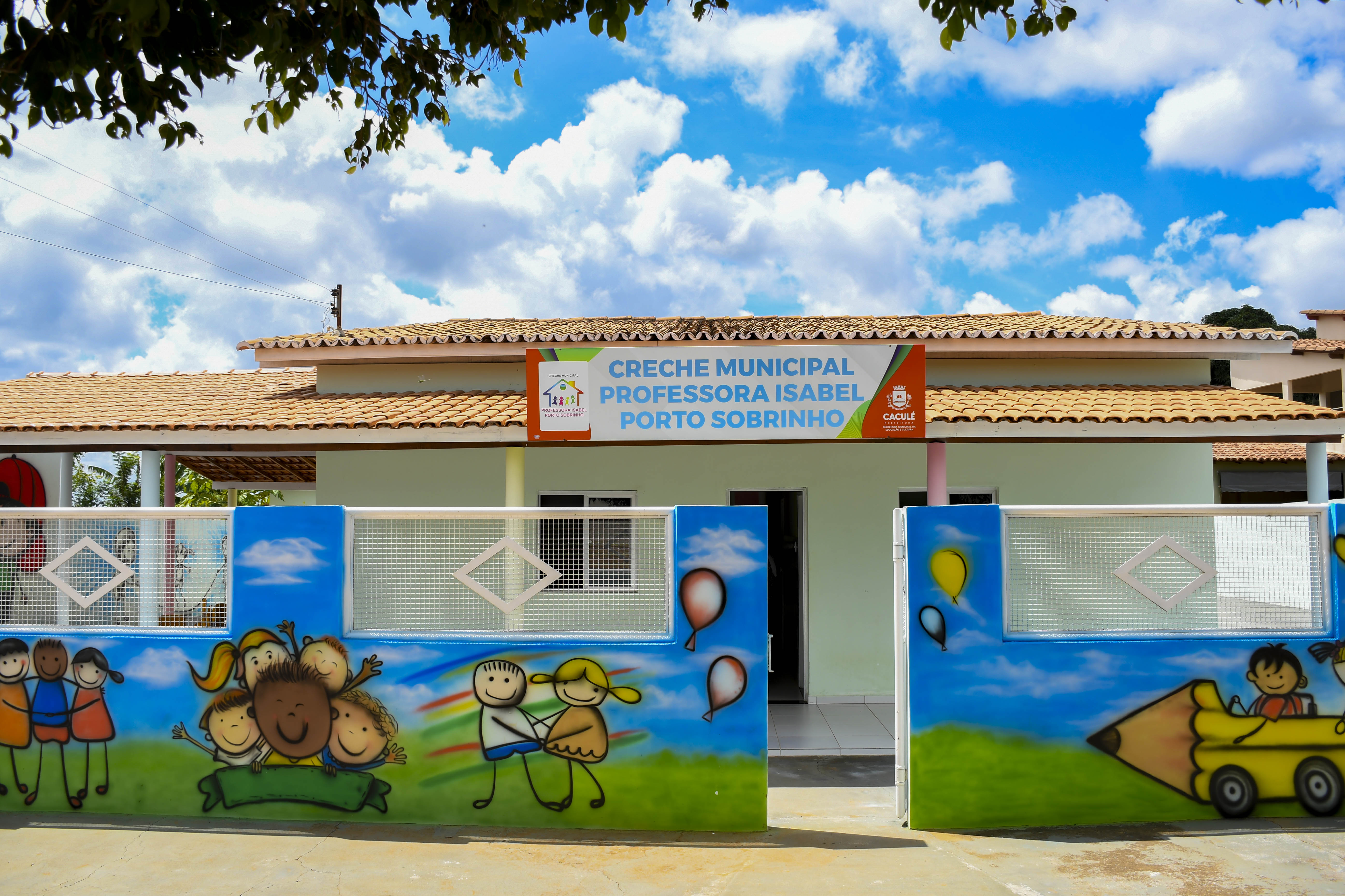 PREFEITURA DE CACULÉ INAUGURA PRIMEIRA CRECHE DA VÁRZEA GRANDE, MELHORANDO A QUALIDADE DE VIDA NO POVOADO