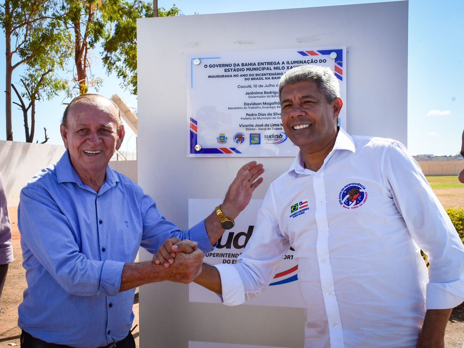 CACULÉ: GOVERNADOR JERÔNIMO RODRIGUES ENTREGOU DIVERSAS OBRAS NO MUNICÍPIO NA MANHÃ DESTA SEGUNDA-FEIRA (10)